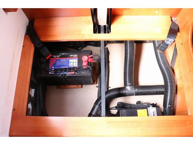バネットトラック  キャンピングカー キャブコン 東和モータース カービィR2B 4WD ベバストFFヒーター シングルサブバッテリー 走行充電 冷蔵庫 シンク 外部電源 常設2段ベッドレイアウト(33枚目)