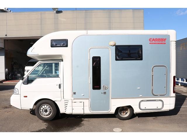 バネットトラック  キャンピングカー キャブコン 東和モータース カービィR2B 4WD ベバストFFヒーター シングルサブバッテリー 走行充電 冷蔵庫 シンク 外部電源 常設2段ベッドレイアウト(62枚目)