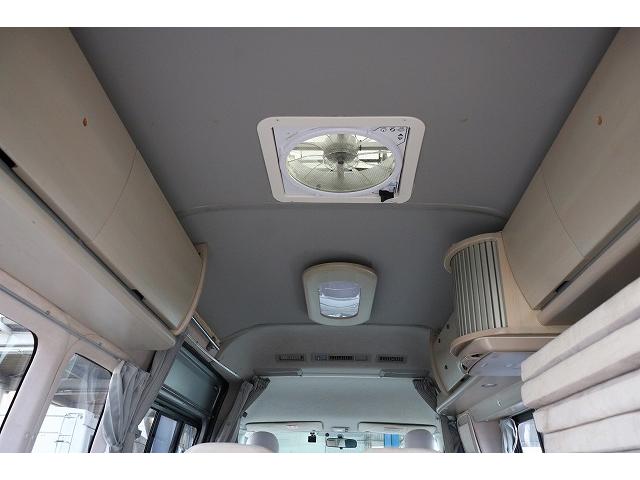 ハイエースバン キャンピングカー バンコン ホワイトハウス コンパスドルク FFヒーター DCクーラー マックスファン インバーター 冷蔵庫 リチウムイオンバッテリー 電子レンジ 外部充電(33枚目)