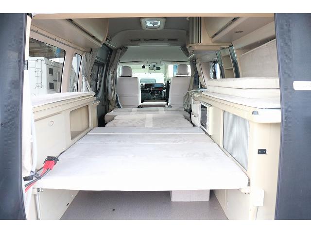 ハイエースバン キャンピングカー バンコン ホワイトハウス コンパスドルク FFヒーター DCクーラー マックスファン インバーター 冷蔵庫 リチウムイオンバッテリー 電子レンジ 外部充電(44枚目)