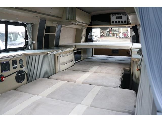 ハイエースバン キャンピングカー バンコン ホワイトハウス コンパスドルク FFヒーター DCクーラー マックスファン インバーター 冷蔵庫 リチウムイオンバッテリー 電子レンジ 外部充電(53枚目)