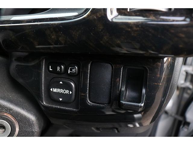 ハイエースバン キャンピングカー バンコン ホワイトハウス コンパスドルク FFヒーター DCクーラー マックスファン インバーター 冷蔵庫 リチウムイオンバッテリー 電子レンジ 外部充電(64枚目)