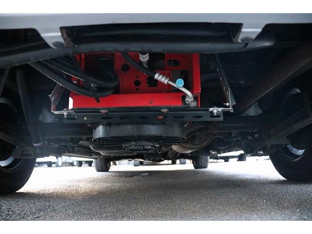 ハイエースバン キャンピングカー バンコン ホワイトハウス コンパスドルク FFヒーター DCクーラー マックスファン インバーター 冷蔵庫 リチウムイオンバッテリー 電子レンジ 外部充電(77枚目)