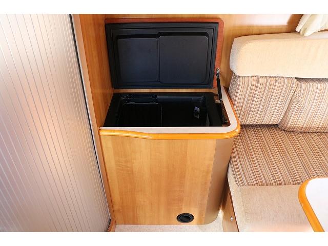 カムロード 　キャンピングカー　キャブコン　バンテック　ジル４８０スキップ　家庭用エアコン　トリプルサブバッテリー　ソーラーパネル　ＦＦヒーター　走行充電　外部充電　１５００Ｗインバーター　冷蔵庫　電子レンジ（23枚目）