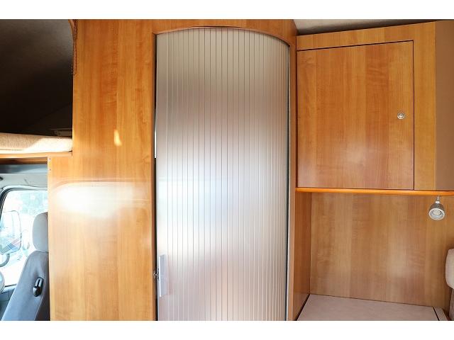 カムロード 　キャンピングカー　キャブコン　バンテック　ジル４８０スキップ　家庭用エアコン　トリプルサブバッテリー　ソーラーパネル　ＦＦヒーター　走行充電　外部充電　１５００Ｗインバーター　冷蔵庫　電子レンジ（24枚目）