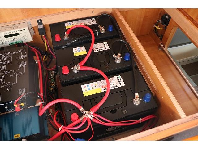 カムロード 　キャンピングカー　キャブコン　バンテック　ジル４８０スキップ　家庭用エアコン　トリプルサブバッテリー　ソーラーパネル　ＦＦヒーター　走行充電　外部充電　１５００Ｗインバーター　冷蔵庫　電子レンジ（36枚目）