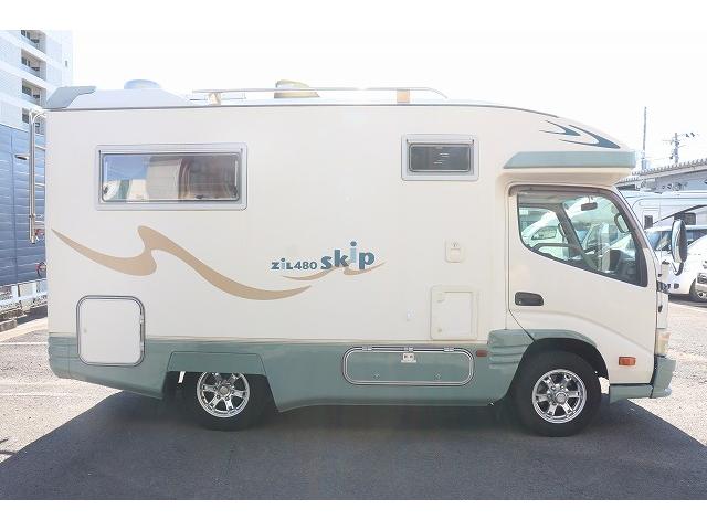 カムロード 　キャンピングカー　キャブコン　バンテック　ジル４８０スキップ　家庭用エアコン　トリプルサブバッテリー　ソーラーパネル　ＦＦヒーター　走行充電　外部充電　１５００Ｗインバーター　冷蔵庫　電子レンジ（64枚目）