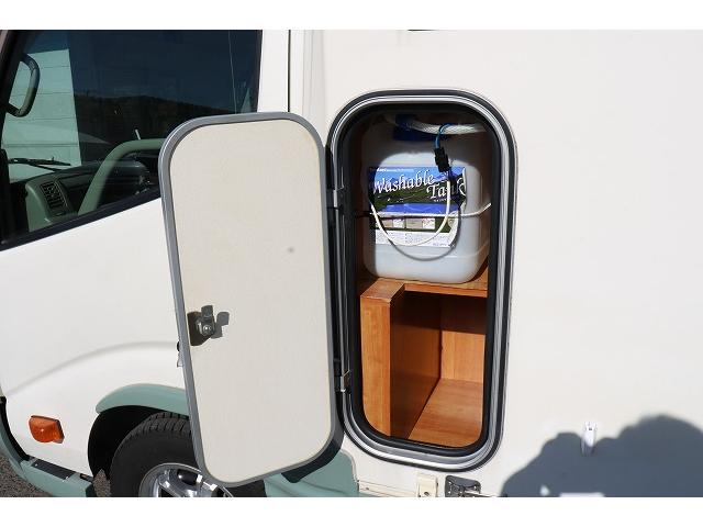 カムロード 　キャンピングカー　キャブコン　バンテック　ジル４８０スキップ　家庭用エアコン　トリプルサブバッテリー　ソーラーパネル　ＦＦヒーター　走行充電　外部充電　１５００Ｗインバーター　冷蔵庫　電子レンジ（72枚目）