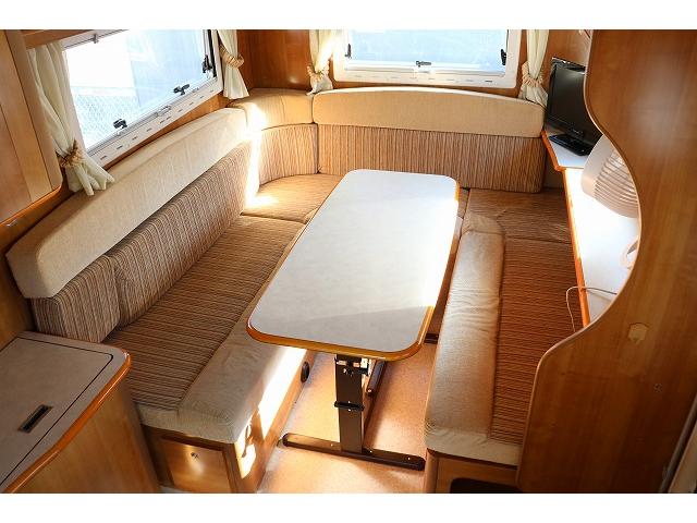 カムロード 　キャンピングカー　キャブコン　バンテック　ジル４８０スキップ　家庭用エアコン　トリプルサブバッテリー　ソーラーパネル　ＦＦヒーター　走行充電　外部充電　１５００Ｗインバーター　冷蔵庫　電子レンジ（77枚目）