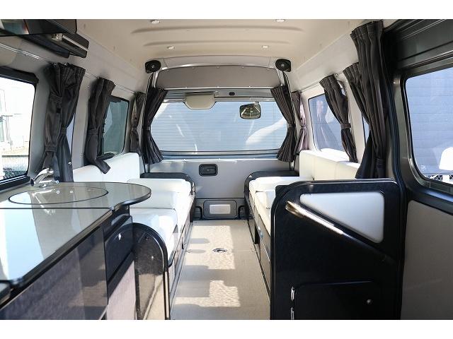 ＮＶ３５０キャラバンバン 　キャンピングカー　バンコン　ＮＶ３５０　ＦＯＣＳ　シエスタ　４ＷＤ　ＦＦヒーター　ツインサブバッテリー　走行充電　外部充電　１５００Ｗインバーター　冷蔵庫　サイドオーニング　電子レンジ（2枚目）