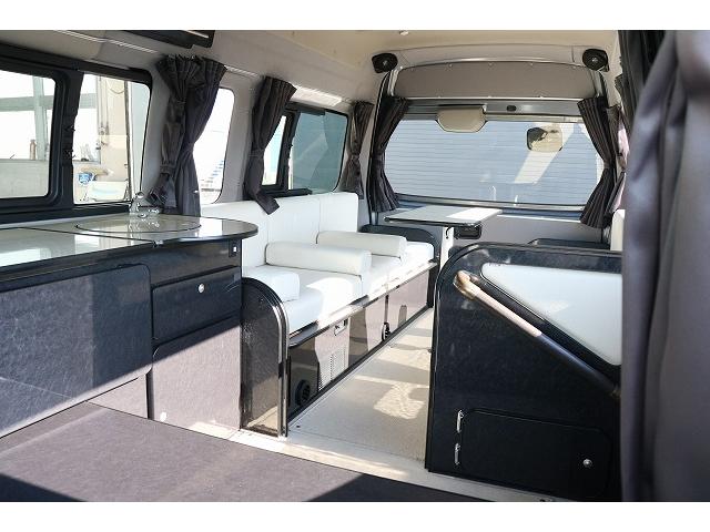 ＮＶ３５０キャラバンバン 　キャンピングカー　バンコン　ＮＶ３５０　ＦＯＣＳ　シエスタ　４ＷＤ　ＦＦヒーター　ツインサブバッテリー　走行充電　外部充電　１５００Ｗインバーター　冷蔵庫　サイドオーニング　電子レンジ（17枚目）