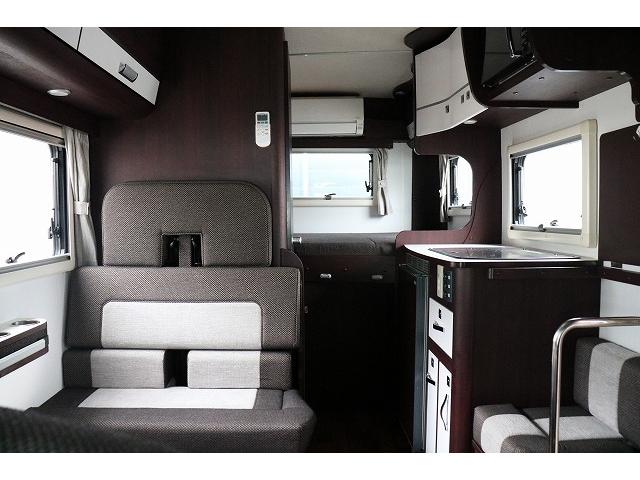 カムロード 　キャンピングカー　キャブコン　ナッツＲＶ　クレア５．３Ｘエボリューション　家庭用エアコン　ソーラーパネル　トリプルサブバッテリー　外部充電　インバーター　冷蔵庫　マックスファン　ブリッドシート（2枚目）