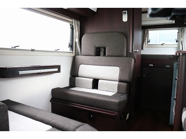 カムロード 　キャンピングカー　キャブコン　ナッツＲＶ　クレア５．３Ｘエボリューション　家庭用エアコン　ソーラーパネル　トリプルサブバッテリー　外部充電　インバーター　冷蔵庫　マックスファン　ブリッドシート（3枚目）