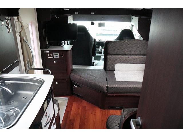 カムロード 　キャンピングカー　キャブコン　ナッツＲＶ　クレア５．３Ｘエボリューション　家庭用エアコン　ソーラーパネル　トリプルサブバッテリー　外部充電　インバーター　冷蔵庫　マックスファン　ブリッドシート（7枚目）