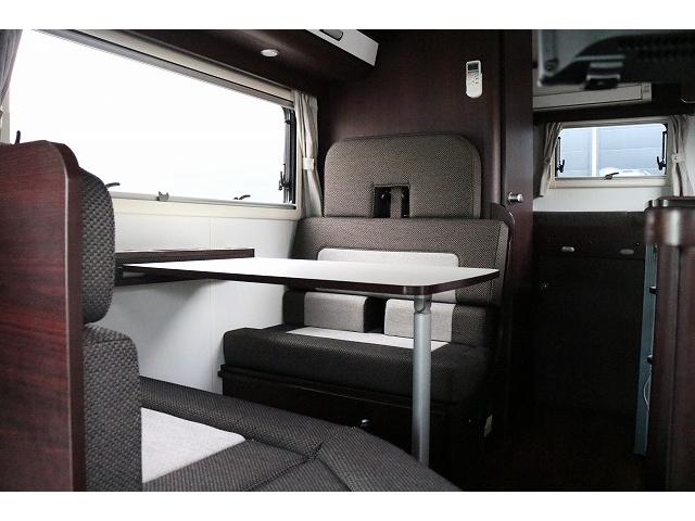 カムロード 　キャンピングカー　キャブコン　ナッツＲＶ　クレア５．３Ｘエボリューション　家庭用エアコン　ソーラーパネル　トリプルサブバッテリー　外部充電　インバーター　冷蔵庫　マックスファン　ブリッドシート（11枚目）