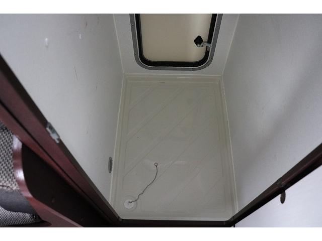 カムロード 　キャンピングカー　キャブコン　ナッツＲＶ　クレア５．３Ｘエボリューション　家庭用エアコン　ソーラーパネル　トリプルサブバッテリー　外部充電　インバーター　冷蔵庫　マックスファン　ブリッドシート（37枚目）