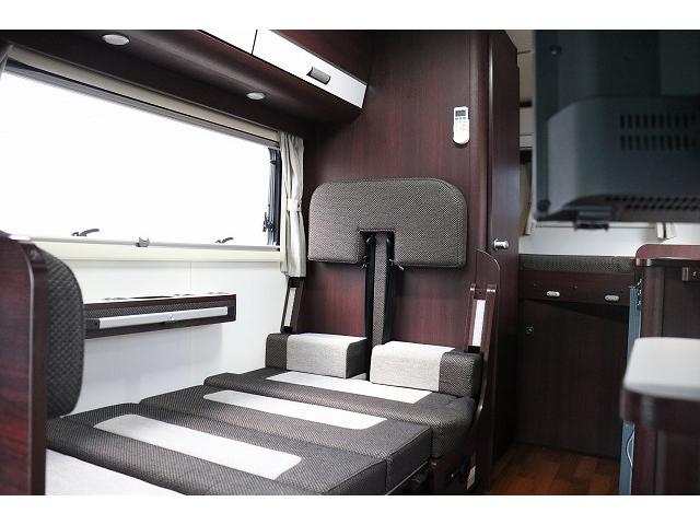 カムロード 　キャンピングカー　キャブコン　ナッツＲＶ　クレア５．３Ｘエボリューション　家庭用エアコン　ソーラーパネル　トリプルサブバッテリー　外部充電　インバーター　冷蔵庫　マックスファン　ブリッドシート（50枚目）