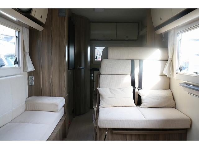 カムロード 　キャンピングカー　キャブコン　バンテック　ジル　４ＷＤ　家庭用エアコン　トリプルサブバッテリー　走行充電　外部充電　インバーター　冷蔵庫　電気式温水ボイラー　ソーラーパネル　ＦＦヒーター　電子レンジ（2枚目）