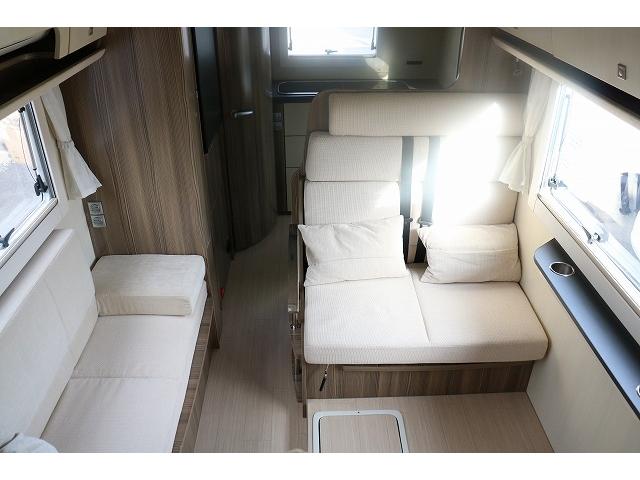 カムロード 　キャンピングカー　キャブコン　バンテック　ジル　４ＷＤ　家庭用エアコン　トリプルサブバッテリー　走行充電　外部充電　インバーター　冷蔵庫　電気式温水ボイラー　ソーラーパネル　ＦＦヒーター　電子レンジ（5枚目）