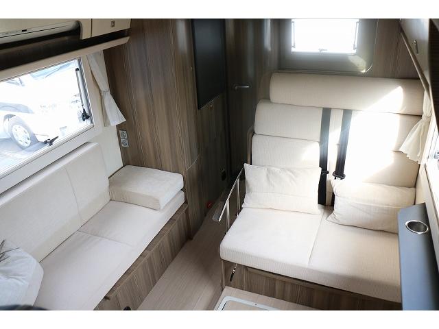 カムロード 　キャンピングカー　キャブコン　バンテック　ジル　４ＷＤ　家庭用エアコン　トリプルサブバッテリー　走行充電　外部充電　インバーター　冷蔵庫　電気式温水ボイラー　ソーラーパネル　ＦＦヒーター　電子レンジ（7枚目）