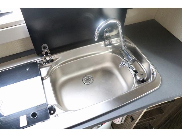 カムロード 　キャンピングカー　キャブコン　バンテック　ジル　４ＷＤ　家庭用エアコン　トリプルサブバッテリー　走行充電　外部充電　インバーター　冷蔵庫　電気式温水ボイラー　ソーラーパネル　ＦＦヒーター　電子レンジ（20枚目）