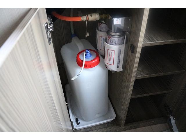 カムロード 　キャンピングカー　キャブコン　バンテック　ジル　４ＷＤ　家庭用エアコン　トリプルサブバッテリー　走行充電　外部充電　インバーター　冷蔵庫　電気式温水ボイラー　ソーラーパネル　ＦＦヒーター　電子レンジ（22枚目）