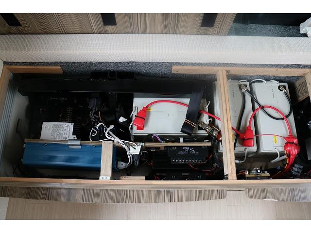 カムロード 　キャンピングカー　キャブコン　バンテック　ジル　４ＷＤ　家庭用エアコン　トリプルサブバッテリー　走行充電　外部充電　インバーター　冷蔵庫　電気式温水ボイラー　ソーラーパネル　ＦＦヒーター　電子レンジ（43枚目）