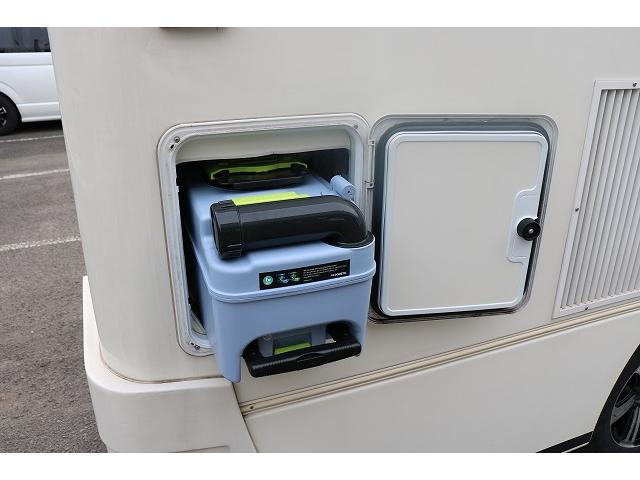 カムロード 　キャンピングカー　キャブコン　バンテック　ジル　４ＷＤ　家庭用エアコン　トリプルサブバッテリー　走行充電　外部充電　インバーター　冷蔵庫　電気式温水ボイラー　ソーラーパネル　ＦＦヒーター　電子レンジ（80枚目）