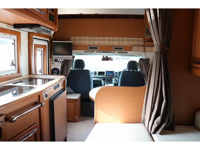 ハイエースワゴン 　キャンピングカー　キャブコン　ファーストカスタム　ＣＧ５５０ボレロＶ　シングルサブバッテリー　走行充電　外部充電　インバーター　冷蔵庫　シンク　ガス式温水ボイラー　電子レンジ　カセットトイレ（5枚目）