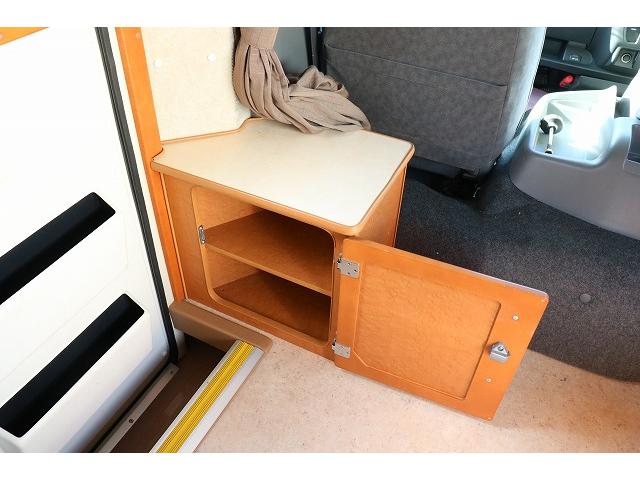 ハイエースワゴン 　キャンピングカー　キャブコン　ファーストカスタム　ＣＧ５５０ボレロＶ　シングルサブバッテリー　走行充電　外部充電　インバーター　冷蔵庫　シンク　ガス式温水ボイラー　電子レンジ　カセットトイレ（21枚目）