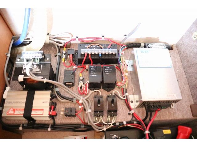 ハイエースワゴン 　キャンピングカー　キャブコン　ファーストカスタム　ＣＧ５５０ボレロＶ　シングルサブバッテリー　走行充電　外部充電　インバーター　冷蔵庫　シンク　ガス式温水ボイラー　電子レンジ　カセットトイレ（35枚目）