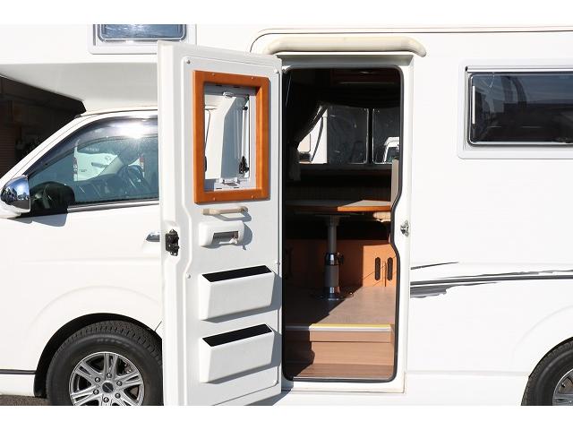 ハイエースワゴン 　キャンピングカー　キャブコン　ファーストカスタム　ＣＧ５５０ボレロＶ　シングルサブバッテリー　走行充電　外部充電　インバーター　冷蔵庫　シンク　ガス式温水ボイラー　電子レンジ　カセットトイレ（75枚目）