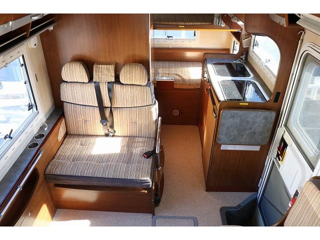 カムロード 　キャンピングカー　キャブコン　バンテック　ジル５２０　家庭用エアコン　トリプルサブバッテリー　走行充電　外部充電　インバーター　温水ボイラー　ＦＦヒーター　冷蔵庫　シンク（5枚目）