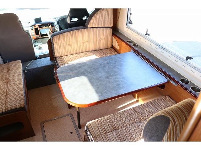 カムロード 　キャンピングカー　キャブコン　バンテック　ジル５２０　家庭用エアコン　トリプルサブバッテリー　走行充電　外部充電　インバーター　温水ボイラー　ＦＦヒーター　冷蔵庫　シンク（10枚目）