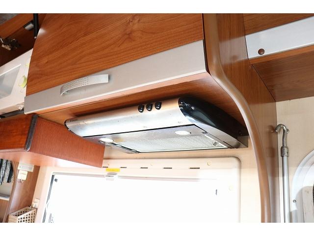 カムロード 　キャンピングカー　キャブコン　バンテック　ジル５２０　家庭用エアコン　トリプルサブバッテリー　走行充電　外部充電　インバーター　温水ボイラー　ＦＦヒーター　冷蔵庫　シンク（26枚目）