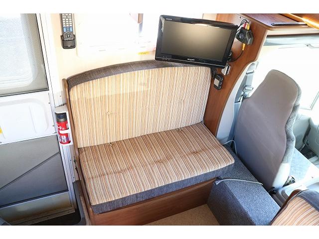 カムロード 　キャンピングカー　キャブコン　バンテック　ジル５２０　家庭用エアコン　トリプルサブバッテリー　走行充電　外部充電　インバーター　温水ボイラー　ＦＦヒーター　冷蔵庫　シンク（29枚目）