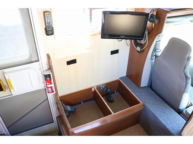 カムロード 　キャンピングカー　キャブコン　バンテック　ジル５２０　家庭用エアコン　トリプルサブバッテリー　走行充電　外部充電　インバーター　温水ボイラー　ＦＦヒーター　冷蔵庫　シンク（30枚目）
