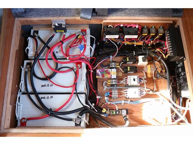 カムロード 　キャンピングカー　キャブコン　バンテック　ジル５２０　家庭用エアコン　トリプルサブバッテリー　走行充電　外部充電　インバーター　温水ボイラー　ＦＦヒーター　冷蔵庫　シンク（35枚目）
