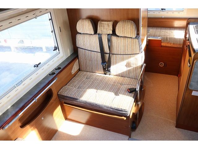 カムロード 　キャンピングカー　キャブコン　バンテック　ジル５２０　家庭用エアコン　トリプルサブバッテリー　走行充電　外部充電　インバーター　温水ボイラー　ＦＦヒーター　冷蔵庫　シンク（37枚目）