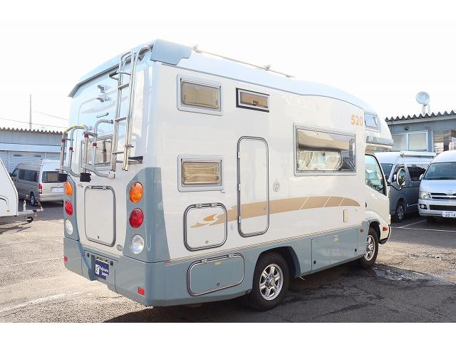 カムロード 　キャンピングカー　キャブコン　バンテック　ジル５２０　家庭用エアコン　トリプルサブバッテリー　走行充電　外部充電　インバーター　温水ボイラー　ＦＦヒーター　冷蔵庫　シンク（77枚目）