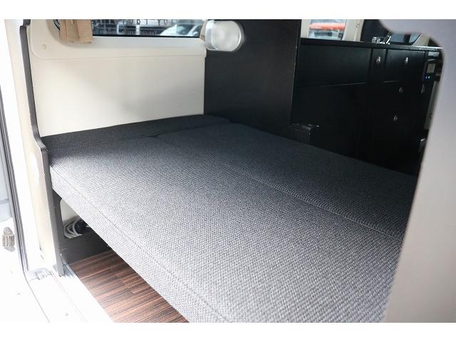 ハイエースバン キャンピングカー バンコン トイファクトリー GT ツインサブバッテリー 走行充電 外部充電 冷蔵庫 シンク 給排水ポリタンク FFヒーター 走行用リアクーラー・ヒーター バックカメラ(7枚目)