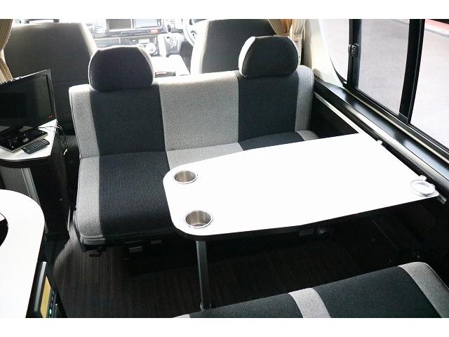 ハイエースバン キャンピングカー バンコン トイファクトリー GT ツインサブバッテリー 走行充電 外部充電 冷蔵庫 シンク 給排水ポリタンク FFヒーター 走行用リアクーラー・ヒーター バックカメラ(11枚目)