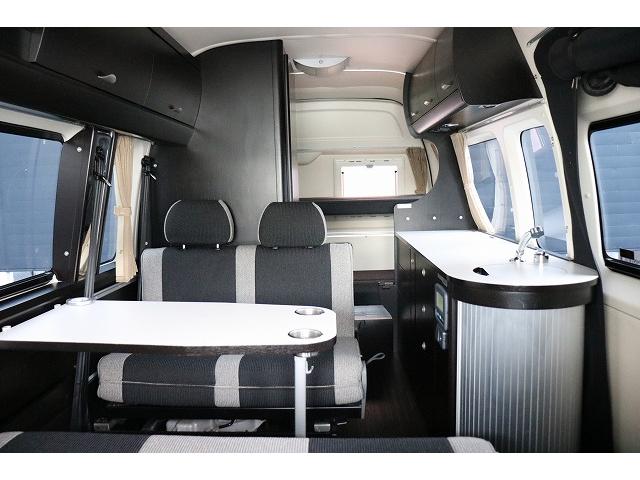 ハイエースバン キャンピングカー バンコン トイファクトリー GT ツインサブバッテリー 走行充電 外部充電 冷蔵庫 シンク 給排水ポリタンク FFヒーター 走行用リアクーラー・ヒーター バックカメラ(13枚目)