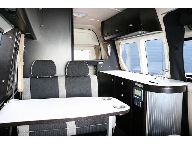 ハイエースバン キャンピングカー バンコン トイファクトリー GT ツインサブバッテリー 走行充電 外部充電 冷蔵庫 シンク 給排水ポリタンク FFヒーター 走行用リアクーラー・ヒーター バックカメラ(15枚目)