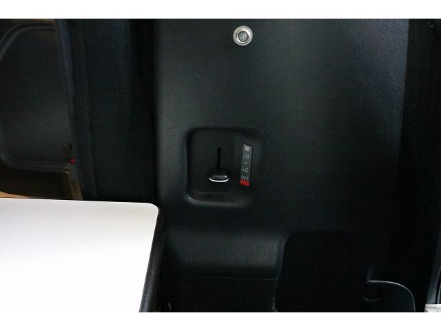 ハイエースバン キャンピングカー バンコン トイファクトリー GT ツインサブバッテリー 走行充電 外部充電 冷蔵庫 シンク 給排水ポリタンク FFヒーター 走行用リアクーラー・ヒーター バックカメラ(29枚目)