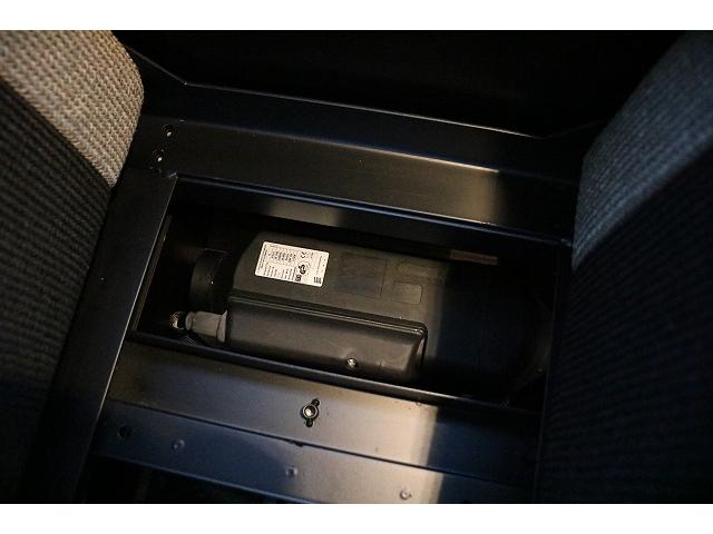 ハイエースバン キャンピングカー バンコン トイファクトリー GT ツインサブバッテリー 走行充電 外部充電 冷蔵庫 シンク 給排水ポリタンク FFヒーター 走行用リアクーラー・ヒーター バックカメラ(35枚目)