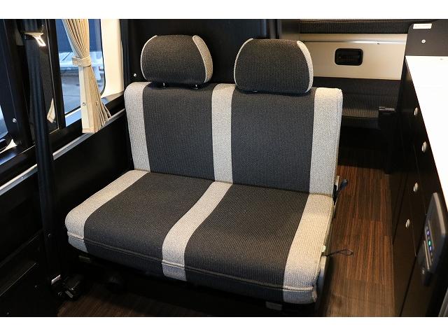 ハイエースバン キャンピングカー バンコン トイファクトリー GT ツインサブバッテリー 走行充電 外部充電 冷蔵庫 シンク 給排水ポリタンク FFヒーター 走行用リアクーラー・ヒーター バックカメラ(36枚目)