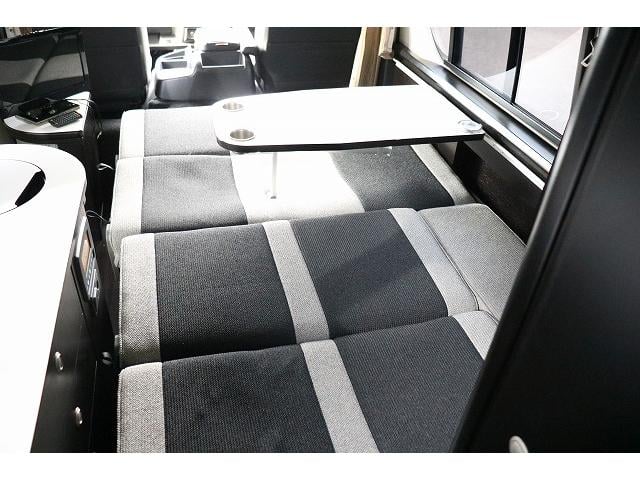 ハイエースバン キャンピングカー バンコン トイファクトリー GT ツインサブバッテリー 走行充電 外部充電 冷蔵庫 シンク 給排水ポリタンク FFヒーター 走行用リアクーラー・ヒーター バックカメラ(49枚目)