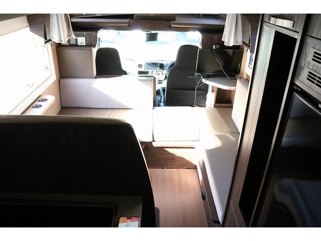 カムロード キャンピングカー キャブコン バンテック コルドリーブス 家庭用エアコン ポータブルバッテリー トリプルサブバッテリー FFヒーター 電子レンジ 冷蔵庫 マックスファン 温水ボイラー(7枚目)