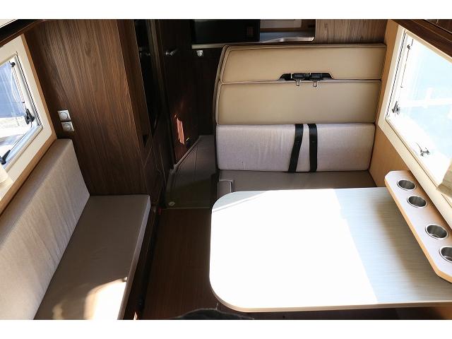 カムロード キャンピングカー キャブコン バンテック コルドリーブス 家庭用エアコン ポータブルバッテリー トリプルサブバッテリー FFヒーター 電子レンジ 冷蔵庫 マックスファン 温水ボイラー(11枚目)